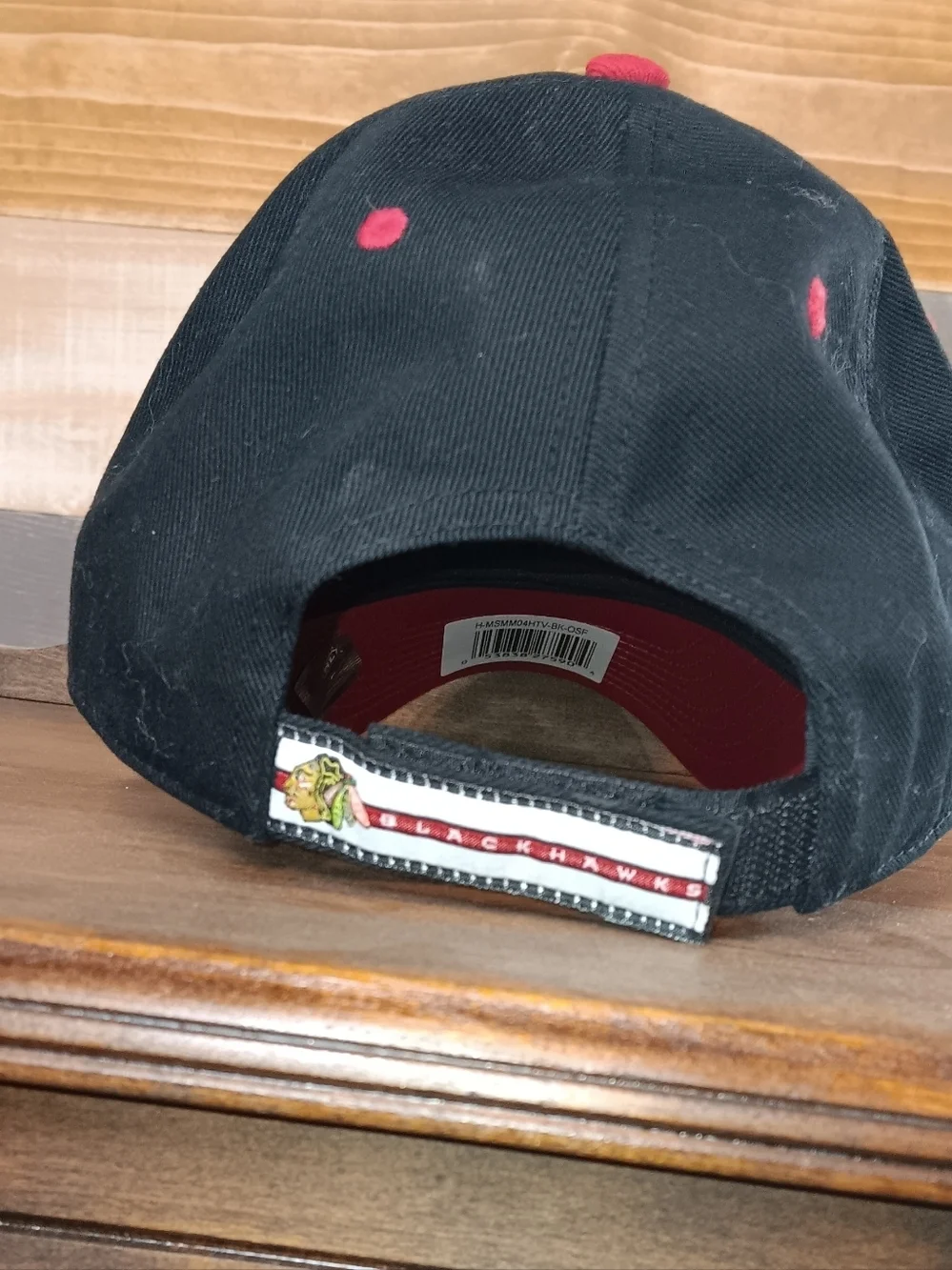 Blackhawks Fan Favorite Hat NWT OS